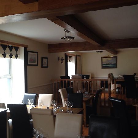 קיליבגס The Fleet Inn Guesthouse & Restaurant מראה חיצוני תמונה