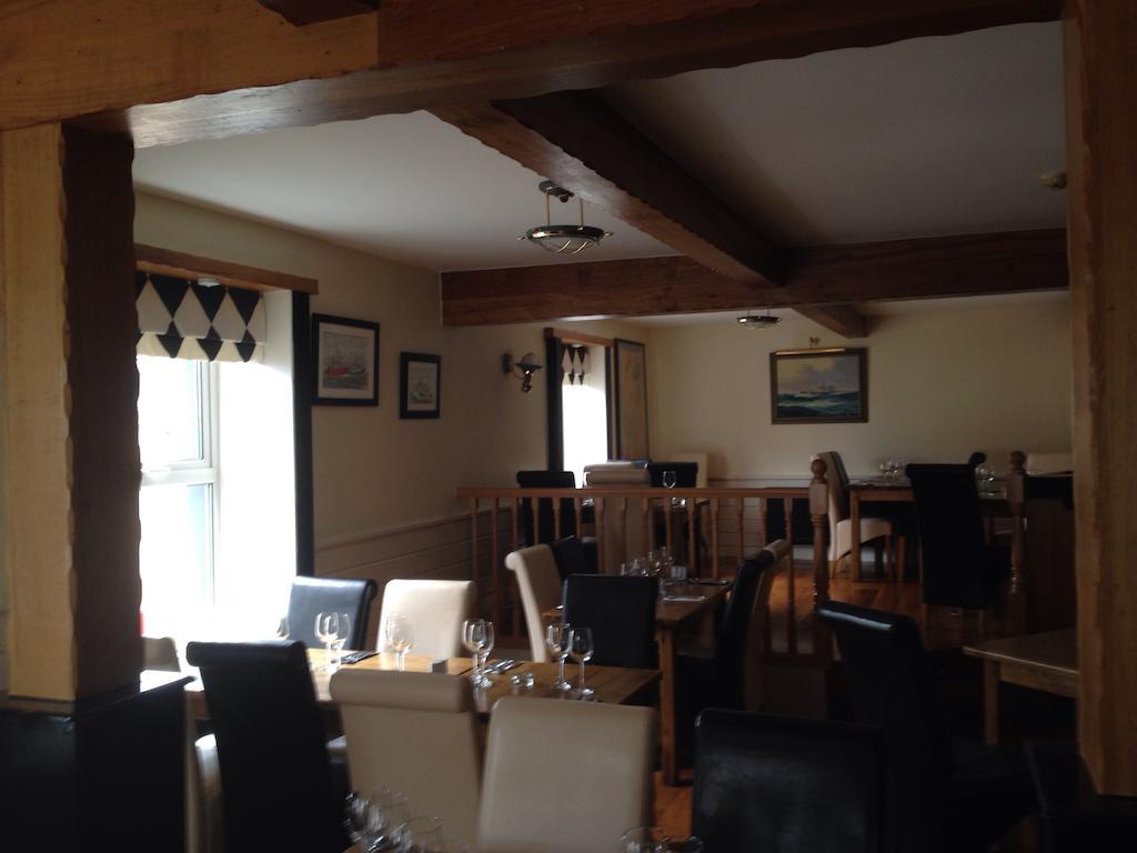 קיליבגס The Fleet Inn Guesthouse & Restaurant מראה חיצוני תמונה